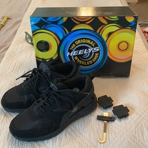 Like new Heelys Force Skate Shoe Big Kid 6Y- Black